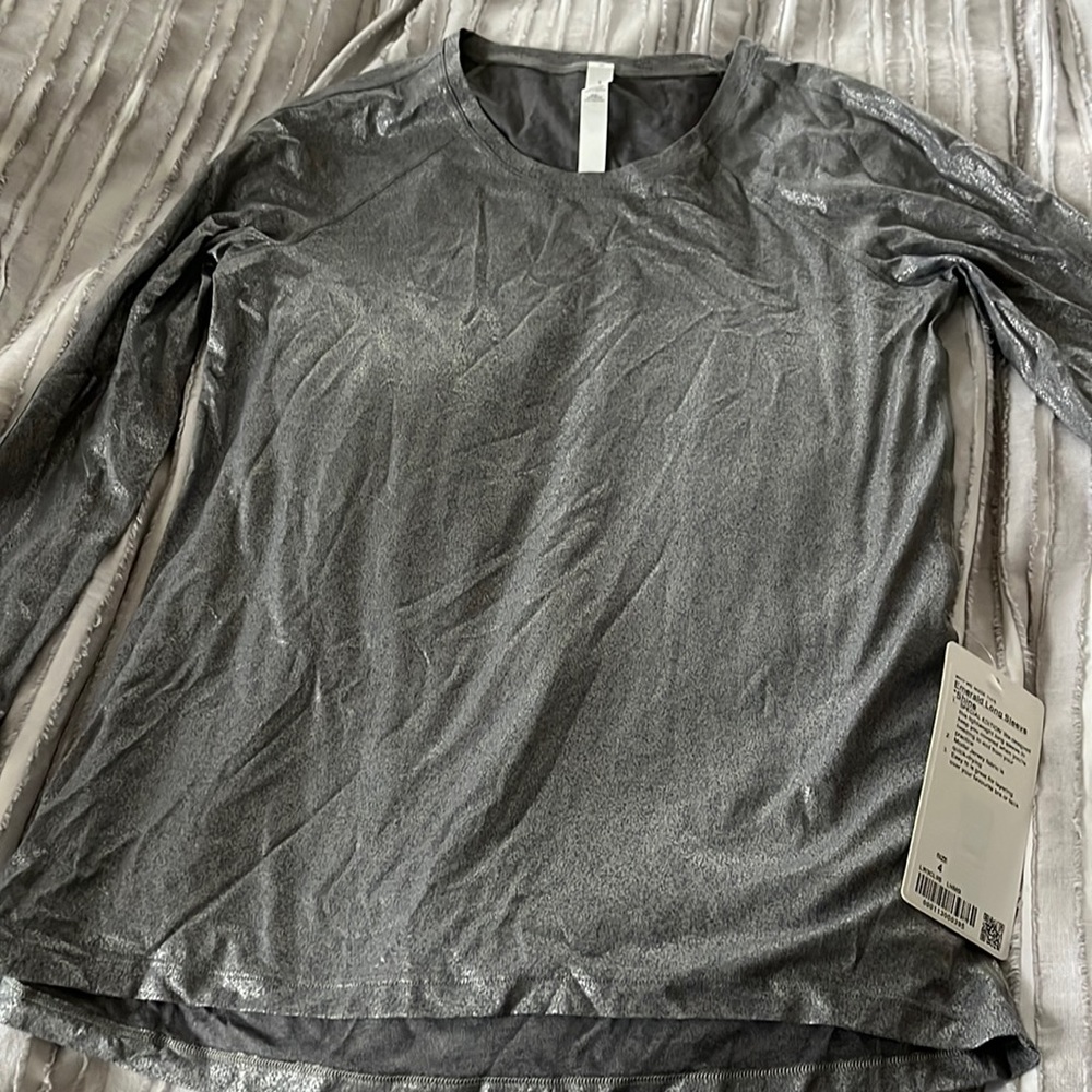 NWT lululemon emerald long sleeve shine - silver